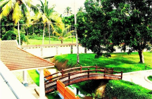 Vaikom House | Spacious & Stylish 5-Bedroom Home