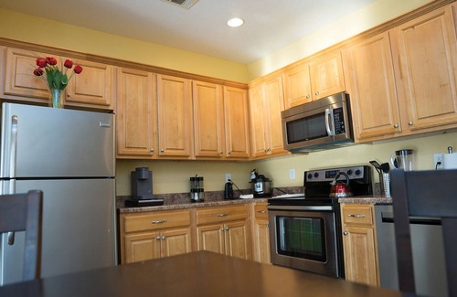 Kreole Apartment | Spacious & Stylish Dual Apartments in Moss Point