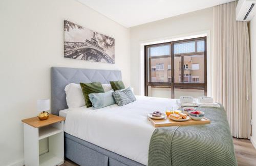 Ermesinde Apartment | Spacious & Stylish Flat with Garage by HostWise