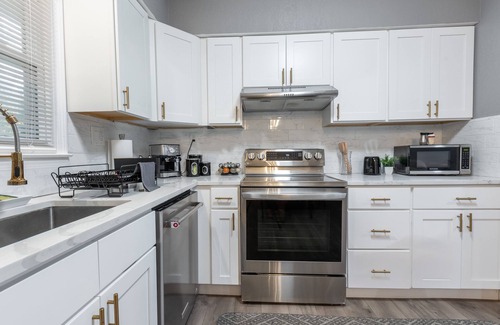 Overland Park House | Spacious, Stylish 3BR w/Game Rmn
