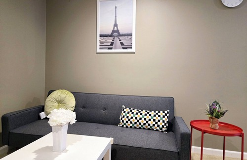 Willoughby House | spacious suite with 3 beds