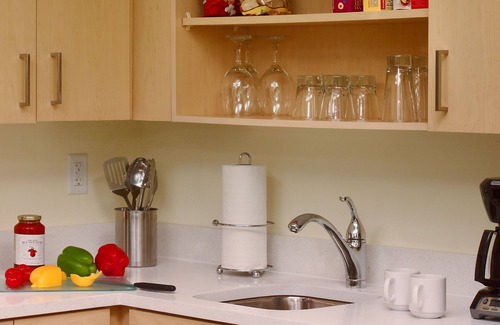 The Galleria Apartment | Spacious Suite with Private Kitchen! Outdoor Pool, Free Breakfast, Pets Allowed!