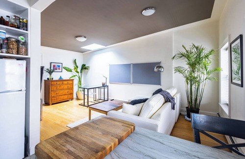 Williamsburg Apartment | Spacious & Sunlit 1BR in Heart of Williamsburg