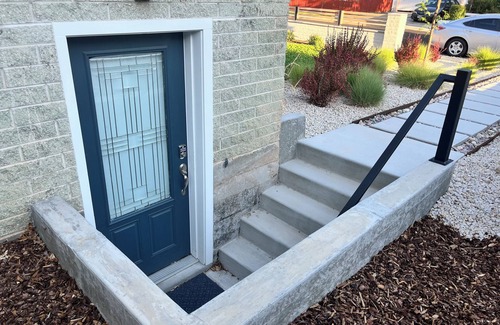 Sandy Apartment | Spacious, sunny, lower-level mother-in-law suite in convenient Sandy location