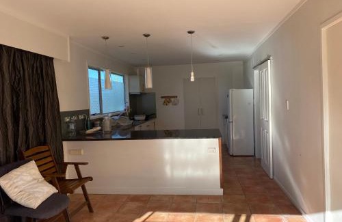 Fairview Heights House | Spacious Sunny Room