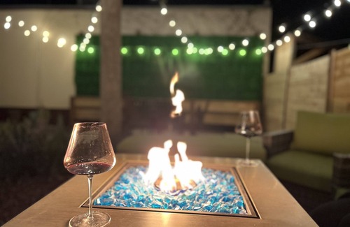 Bushrod House | Spacious Temescal Home near UC-Berkeley with Firepit Patio & Outdoor Dining