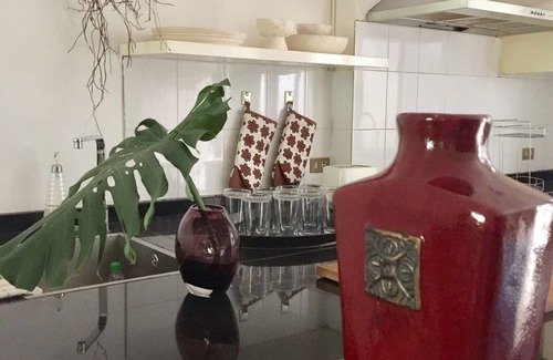 Thung Maha Mek House | Spacious, lovely city townhome ideal for traveling family and friend groups