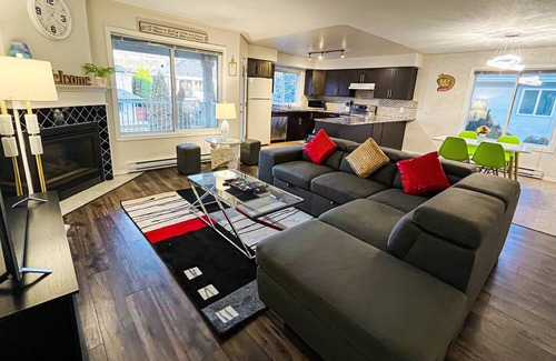 Rutland House | Spacious Top Floor Suite Hosted By 2 Lovely Puppies