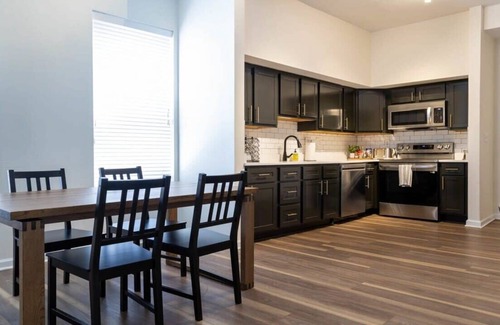 Tower Grove South House | Spacious Tower Grove 3BR Home/ABODEbucks