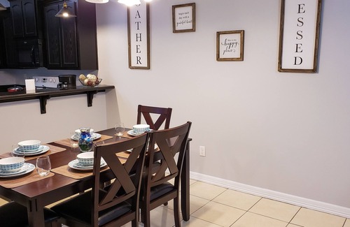 Edinburg House | Spacious Town Home in a Gated Community