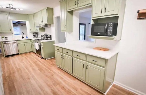 Covington House | Spacious, Town Square, Theatre Room! 4 bed/2 bath Private Home on town square