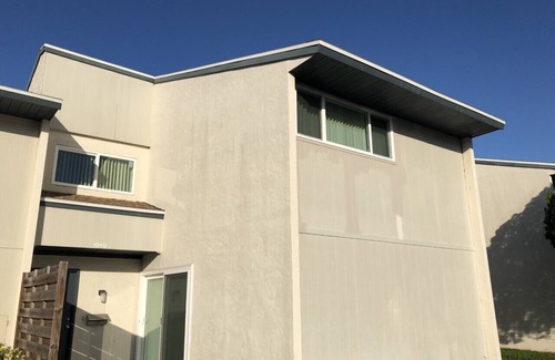 Whitfield House | Spacious Townhome Minutes from UTC Mall, SRQ Airport, Siesta Key & Downtown