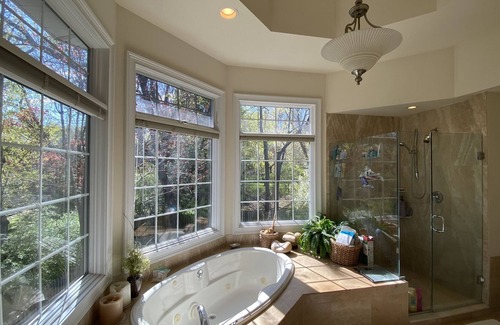 Tenafly House | Spacious Townhouse in quiet upscale Tenafly, NJ