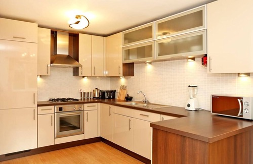 Central Aberdeen House | Spacious Townhouse Nr. Scenic Beach & City!