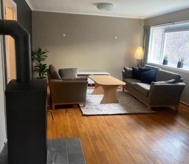 Odda Apartment | Spacious Trolltunga apartment close to the city center, good parking
