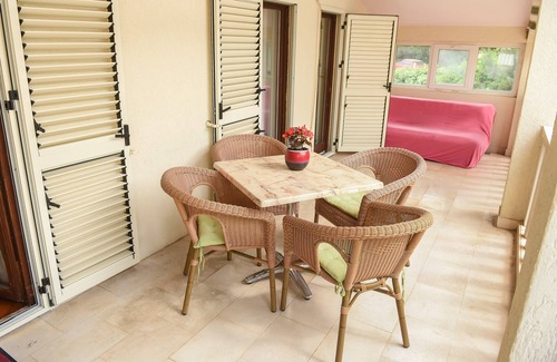 Bijeli do Apartment | Spacious two bedroom apartment in quiet area near city center