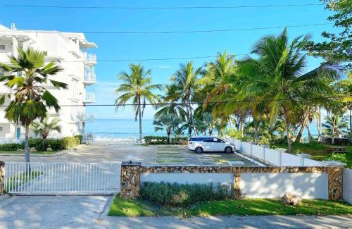 Puntas Apartment | Spacious Two-Bedroom Getaway with Balcony by the Beach
