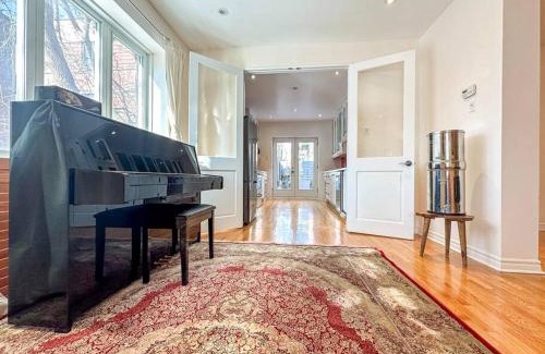 Montreal Apartment | Spacious two-storey townhouse w private parking 15 mins from Downtown