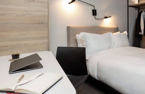 Brossard Hotel | Spacious Urban Retreat Near Quartier DIX30 – Steps from Shops & Dining | 4 Units