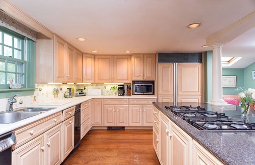 Manchester-by-the-Sea House | Spacious 1790 Captain's estate, large pool, near beautiful beach