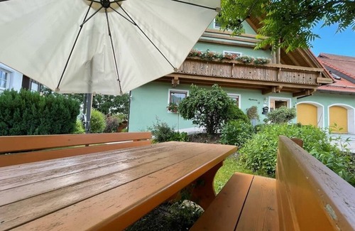 Neualbenreuth Apartment | Spacious vacation apartment on the first floor (60 sqm)