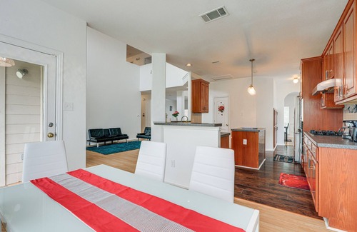 Kyle House | Spacious Vacation Home < 20 Mi to Downtown Austin!