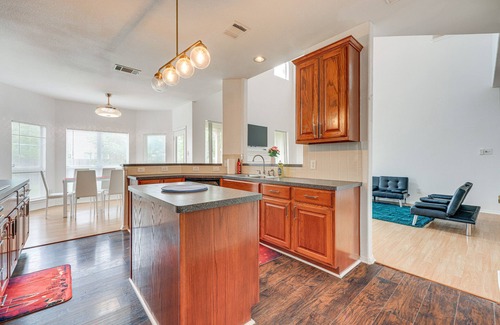 Kyle House | Spacious Vacation Home < 20 Mi to Downtown Austin!