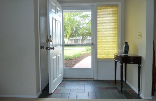 Venice East House | Spacious Venice Home In Quiet Neighborhood.
