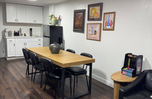 Taylorsville Apartment | Spacious & very comfortable 3bed & 1 Bath Basement Apartment in Taylorsville