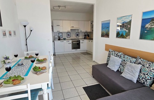 Brela Villa | Spacious Villa for 17+3, just 150m from best beach