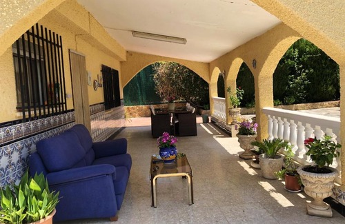 Olocau Villa | Spacious villa in Olocau with private pool and garden