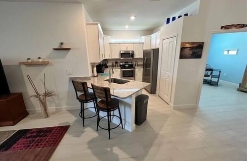 Gateway House | Spacious Villa in Timber Creek. 20 minutes from SW Florida Airport Fort Myers.