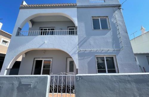 Montes de Alvor Villa | Spacious Villa. Large Rooftop. 4 Bedroom Sleeps 8