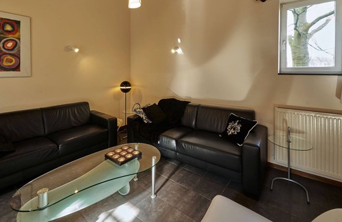 Mesch House | Spacious Villa near Town Center in Mesch