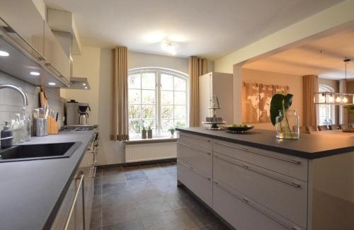 Arcen Villa | Spacious villa near Arcen in a wooded area