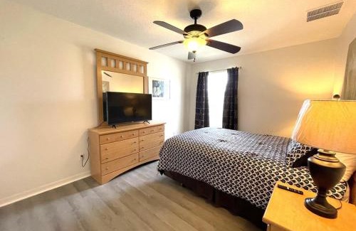 Tuscan Ridge Villa | Spacious Villa South Facing Pool 20 min to Disney