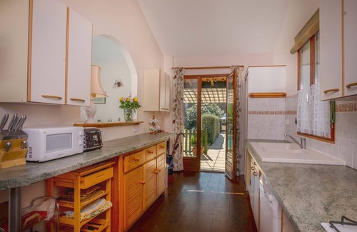 Beaufort House | Spacious Villa with stunning views and private pool ~ 3 beds, 2 baths, sleeps 7