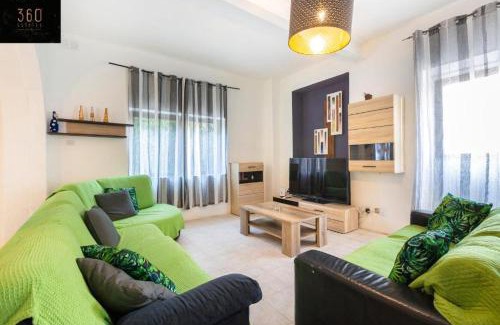 St. Paul's Bay Villa | Spacious Villa with Private Pool & BBQ in St'Pauls by 360 Estates