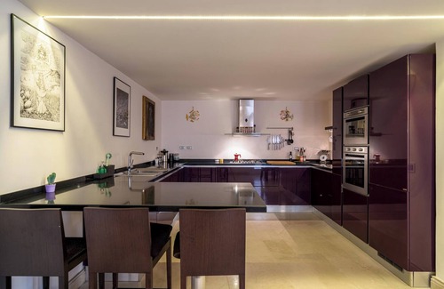Taormina Villa | Spacious villa with pool