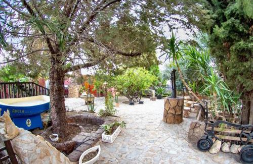 Algaida Villa | Spacious Villa with Private Pool in Archena