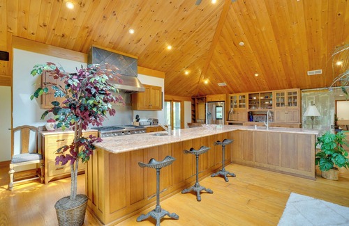 Tuscarora House | Spacious Virginia Retreat w/Deck & Scenic Views!