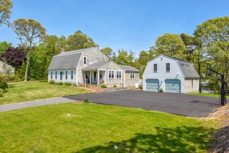 Harwich Port House | Spacious w Basketball Court & Playground
