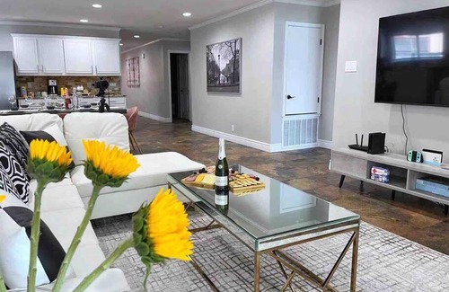 Heritage House | [Spacious w/ Game Room] Sea World / BMT /Lackland