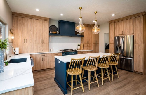 Layton House | Spacious Wasatch Valley House. Close To Amenities, Restaurants.