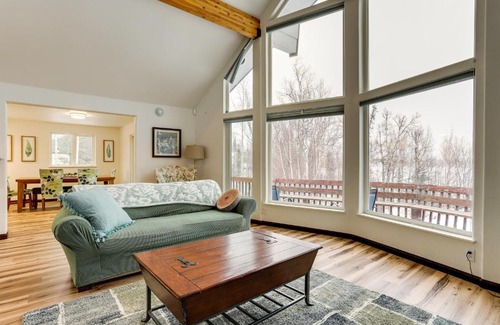 Wasilla House | Spacious Wasilla Home about 1 Mi to Boat Launch!