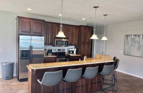 Spirit Lake Condo | Spacious Waterfront Corner Condo at Bridges Bay with 6 daily waterpark passes.