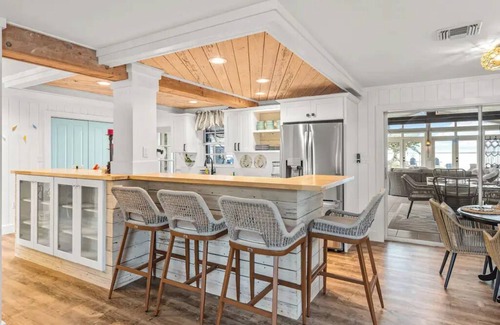 Bay Point House | Spacious waterfront 5-bedroom house in lovely Key West with WiFi, AC