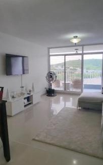Sardinera Apartment | Spacious waterfront apartment, great views & more!
