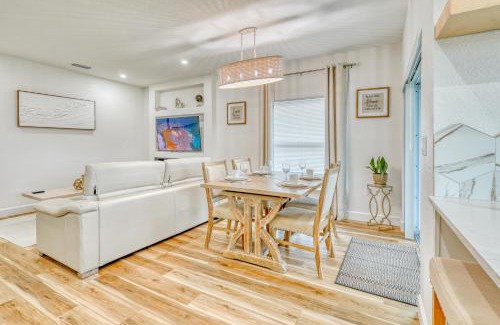 Pebble Beach House | Spacious Waterfront 6 Bedroom Duplex in lovely Rotonda West near oceans ,Golfing, Park Pool