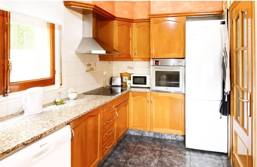 Melianta House | Spacious, welcoming vacation home in the north of Catalonia.